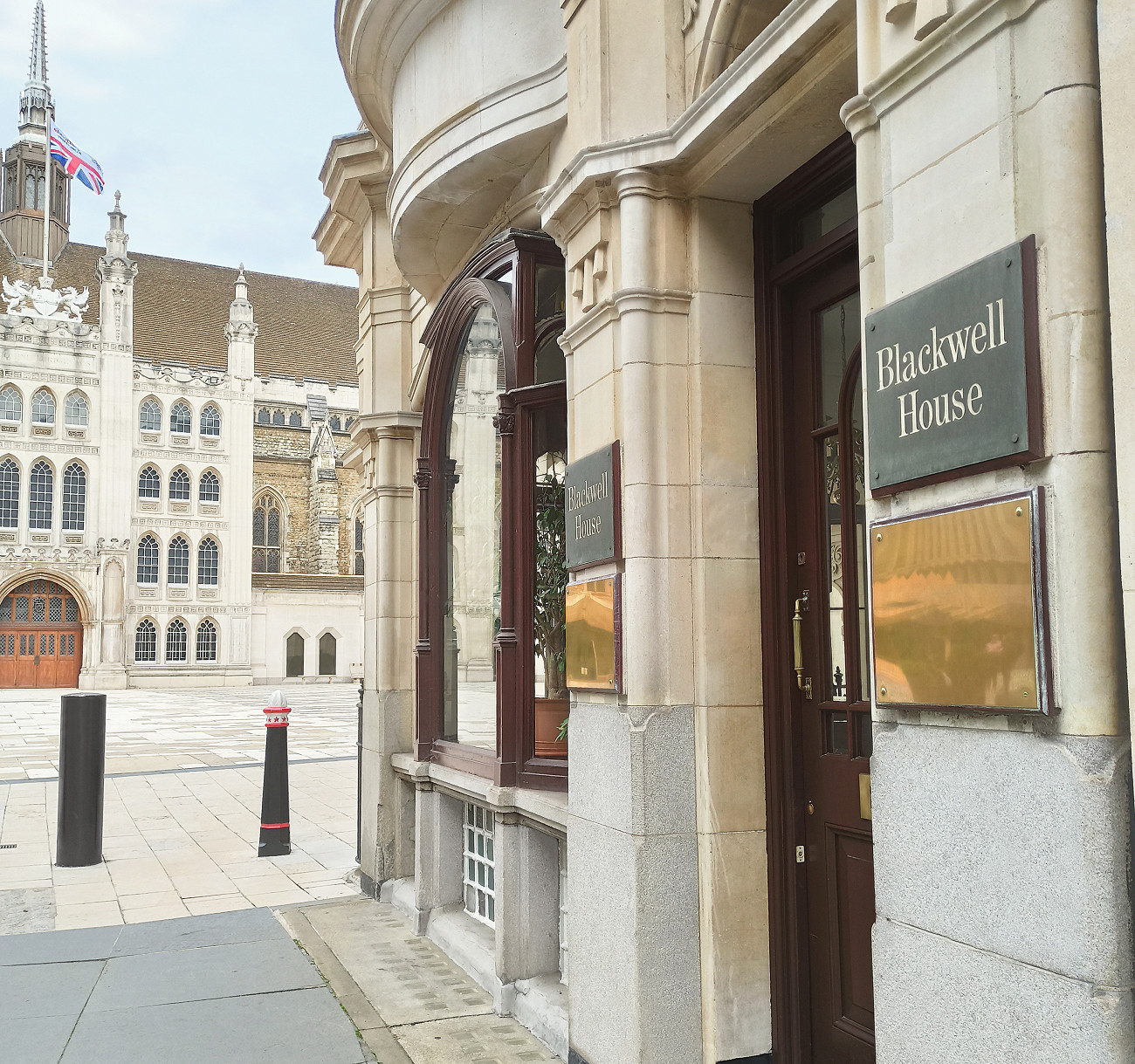 photo of blackwell house in guildhall yard