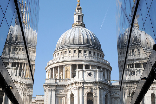 photo of st paul’s cathedral in the city of london
